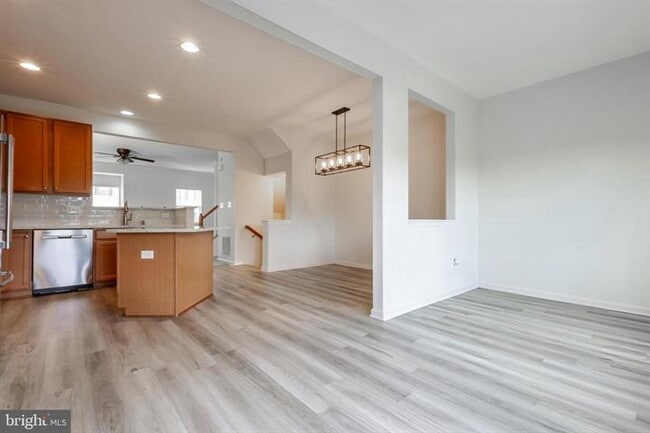 Photo - 520 Boxwood Ln