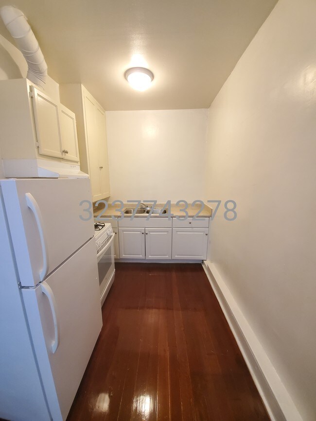 Photo - 648 N Hobart Blvd Unidad 14