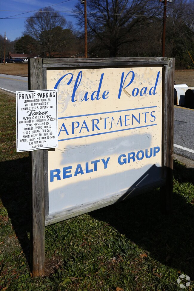 Glade Road Apartments Forest Park, GA