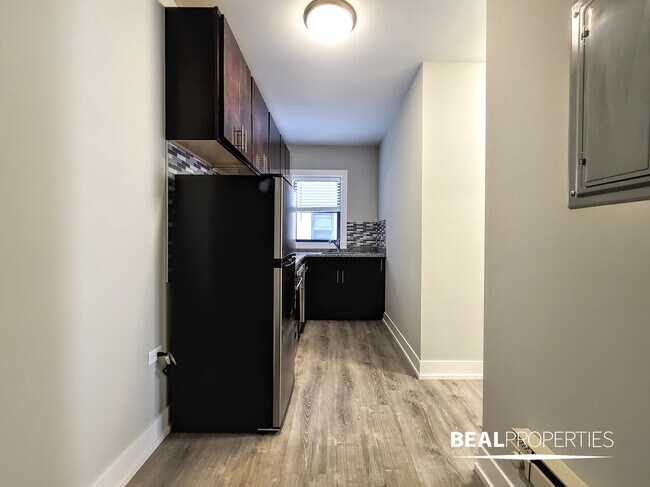 Photo - 425 W Belden Ave Unit Studio