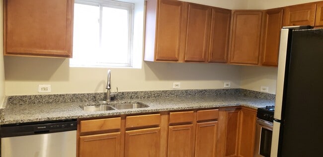 Photo - 1906 Grove Ave