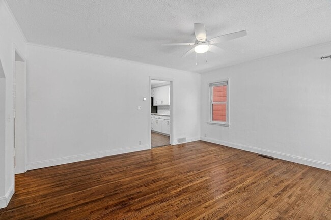 Photo - 5705 Logan Ave S