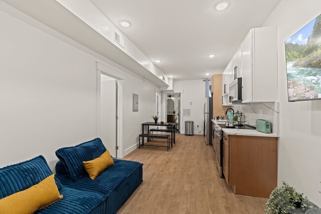 Photo - 900 N 41st St Unit 1 Bedroom