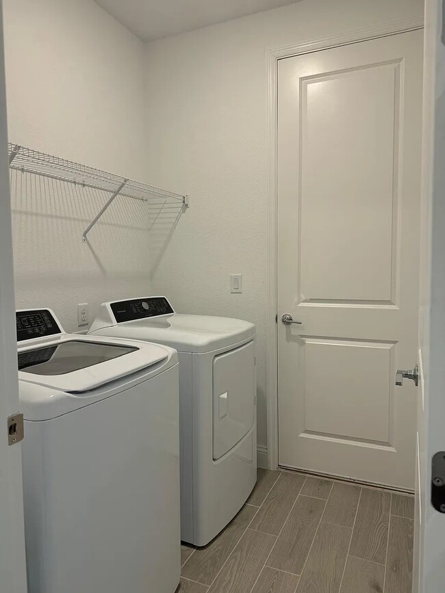 Photo - 298 Seaforth Dr