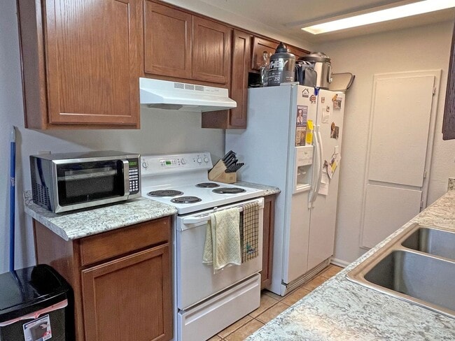 Photo - 2-Bedroom Townhome w/ Garage in Northeast Colo Springs