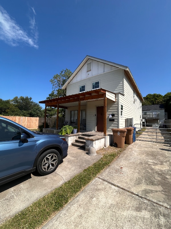 Building Photo - 807 Coleman Ave Rental