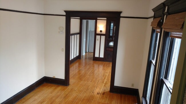 Photo - 1624 N Warren Ave Unidad Lower