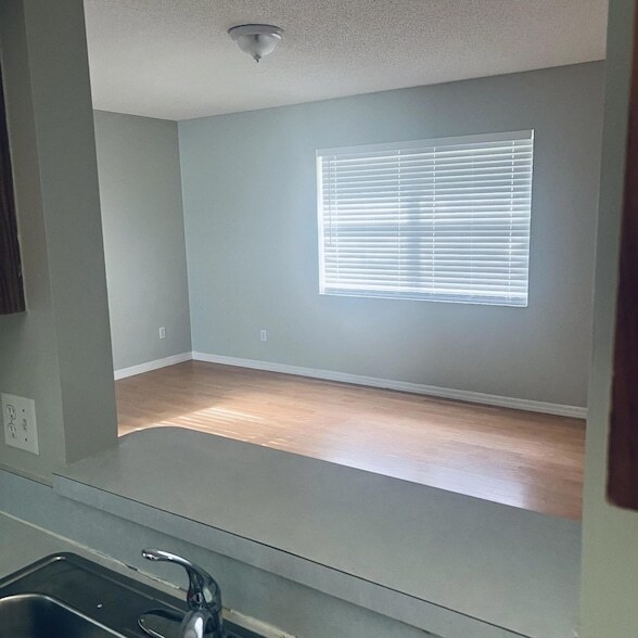 Photo - 6911 NW Dorothy St