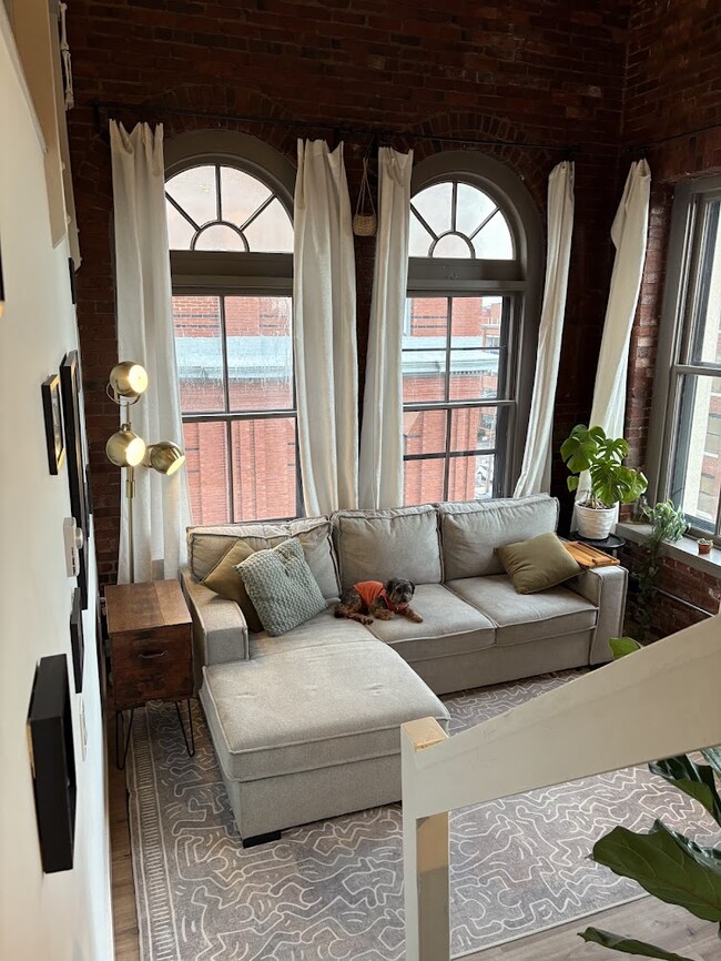 Photo - 99 Silver St Unit 4-6