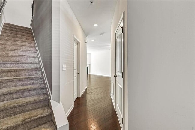 Photo - 1237 Foxcroft Ln