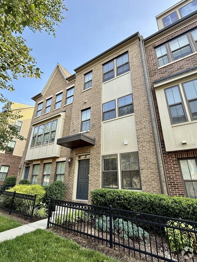 Building Photo - 4624 Woodberry St Rental