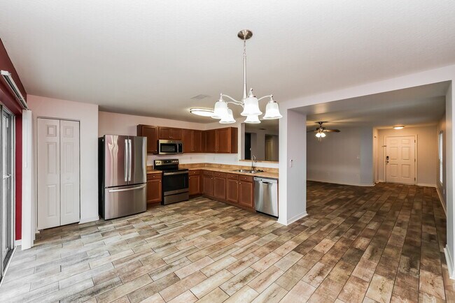 Photo - 7406 Bridgeview Dr