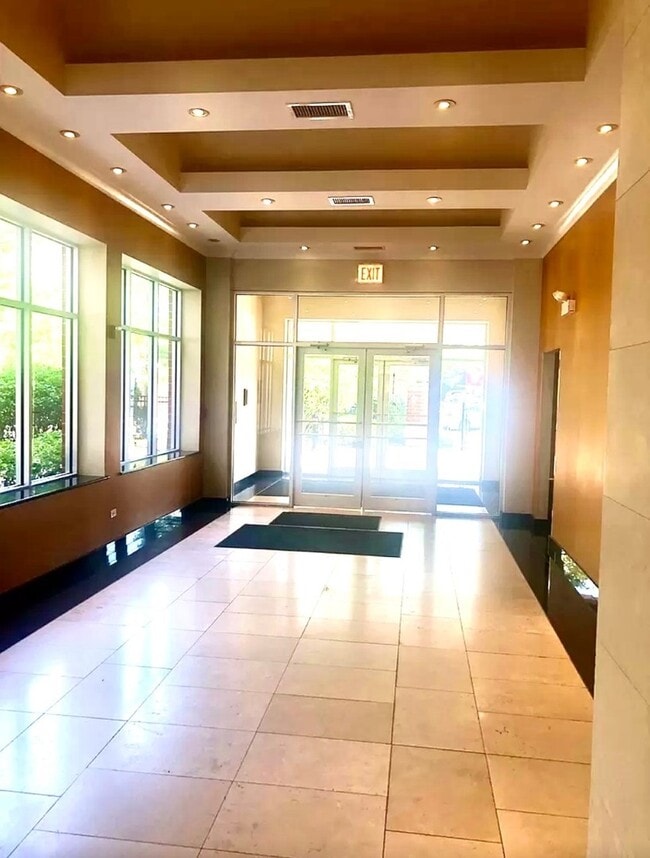 Photo - 5036 W Pensacola Ave Unit 401