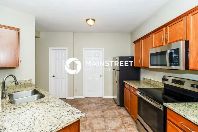 Photo - 4 Bedroom Pet-Friendly Home in Charlotte, NC with Main Street Renewal