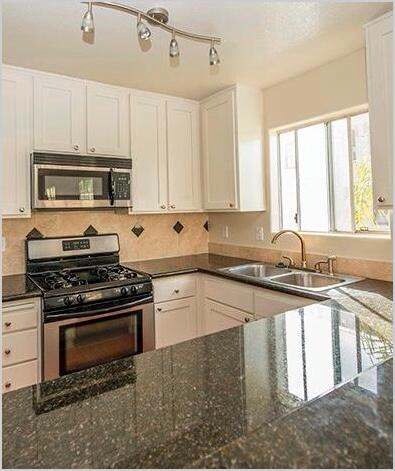 Foto del edificio - 404 W 4th St