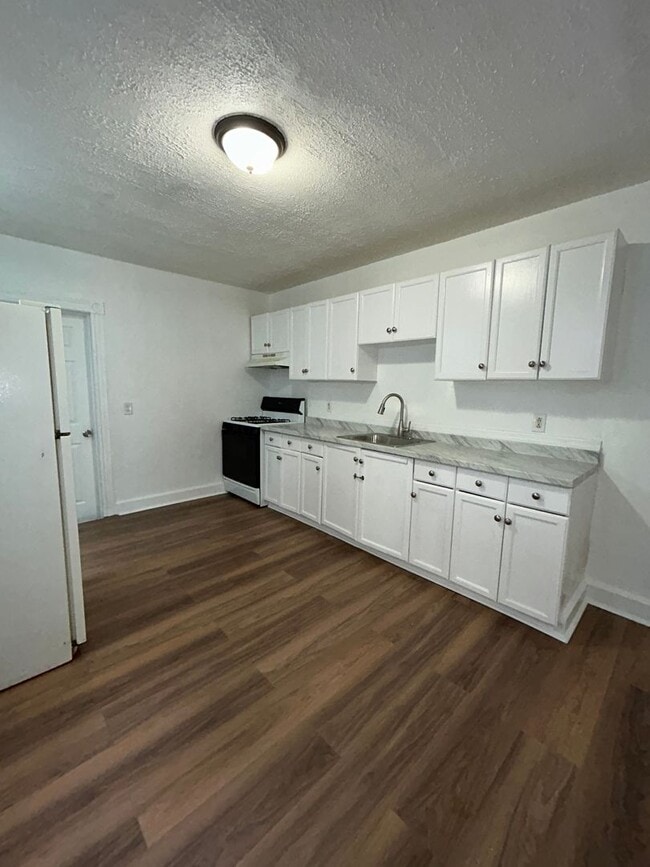 Photo - 367 Hewitt St