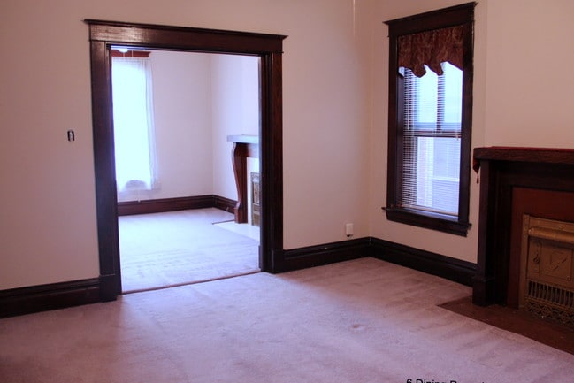 Dining room 12x12 into living room - 3016 Victor St Apartment Unit 2nd f