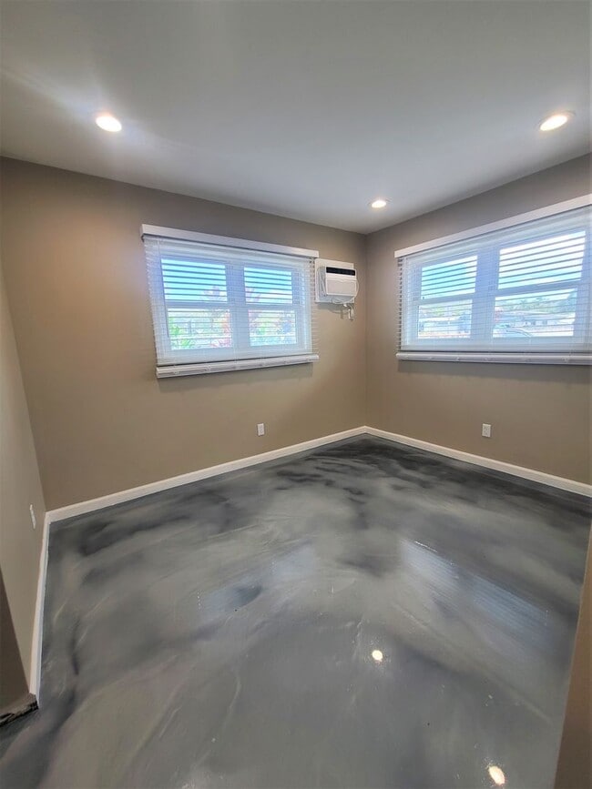 Photo - Beautifully remodeled!  3/2/2 Kahaluu cul de sac