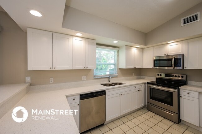 Photo - 4715 4th St W