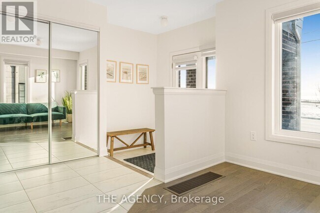 Photo - 567 Port Darlington Rd