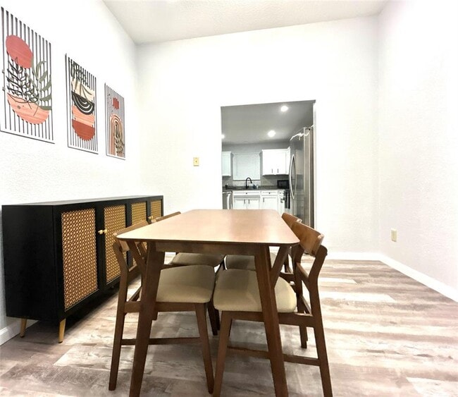 1701 Lynx Cir