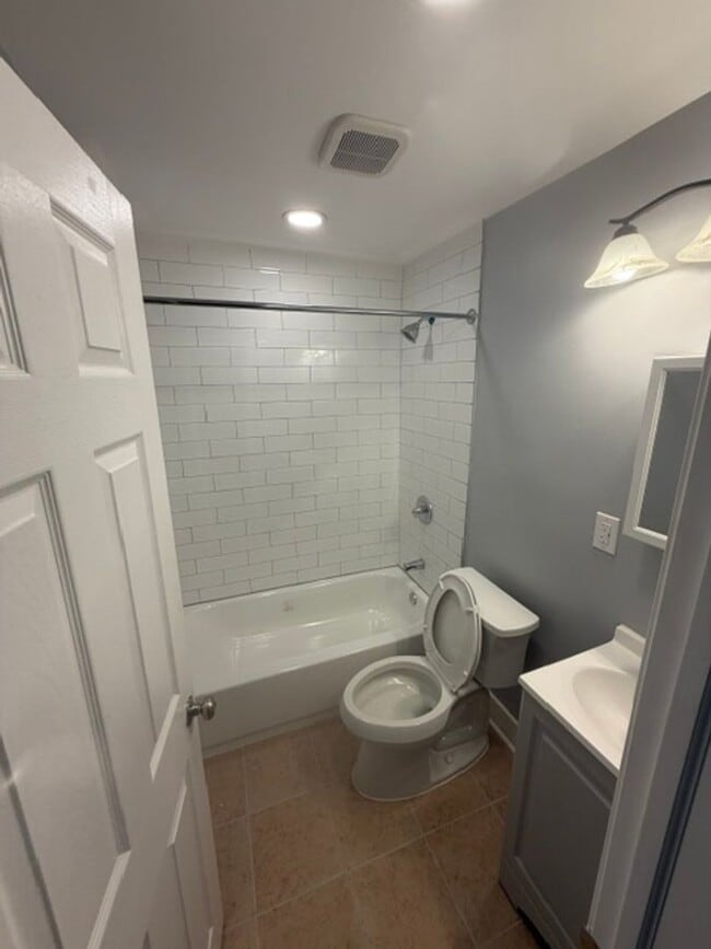Photo - 6731 Haverford Ave Unidad 1st Flr Front