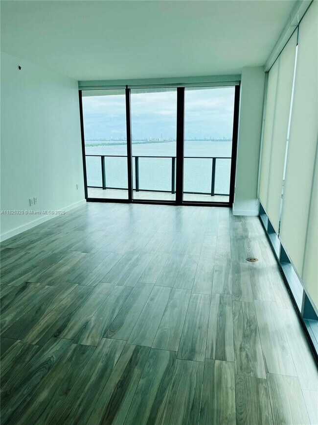 Photo - 460 NE 28th St Unidad 1408 Rental