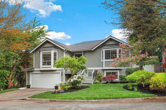 Photo - Remodeled 4 Bedroom Home with Den & Media ...