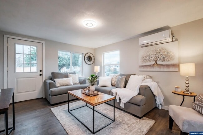 Photo - 440 S 6th St