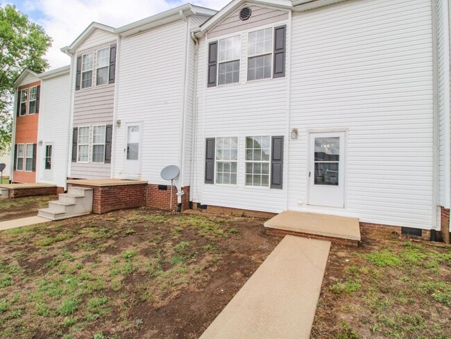 Photo - Charming 3BR/2.5BA Townhome Available Now