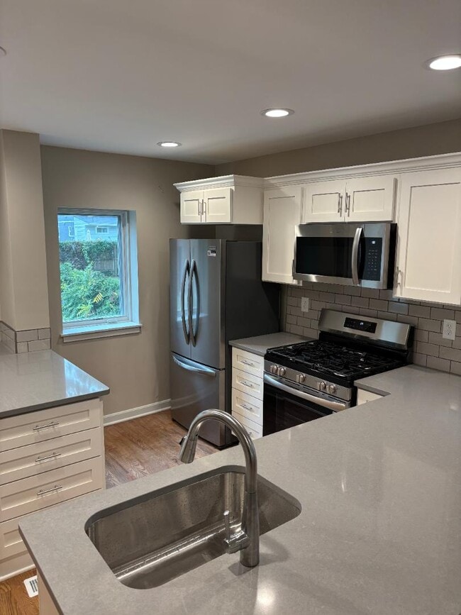 Photo - 1471 Ashland Ave