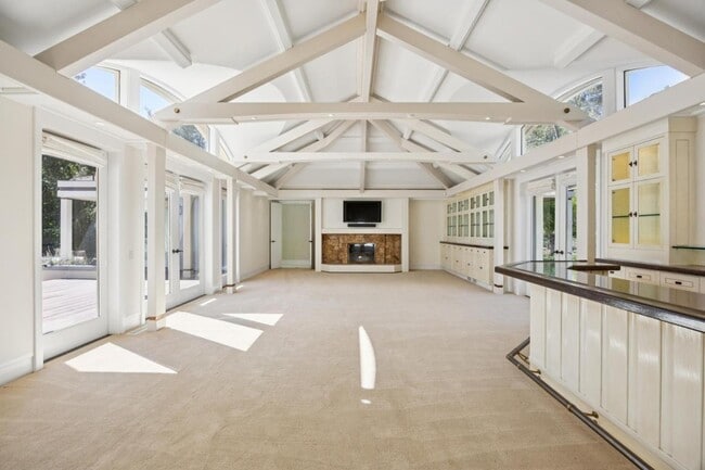 Photo - 39 Faxon Rd House