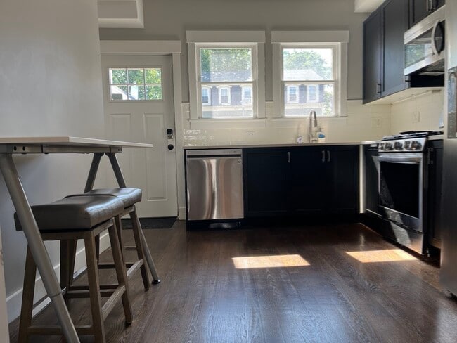 8 Chestnut Ave Unit 1