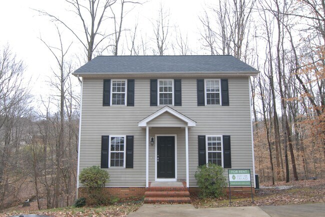 Fabulous 3 bedroom 2.5 bath home in a desi... - Fabulous 3 bedroom 2.5 bath home in a desi...