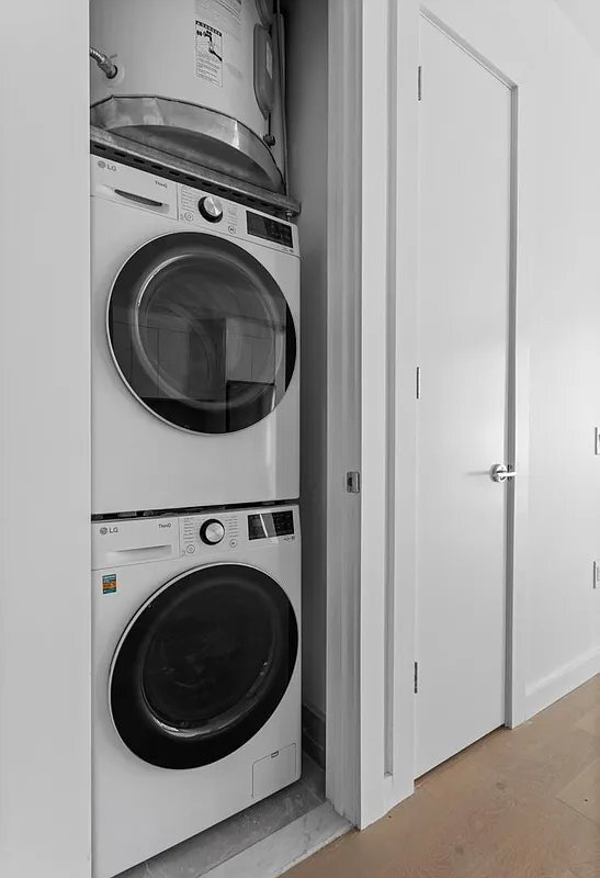 Photo - 99 Fleet Pl Unidad 20F