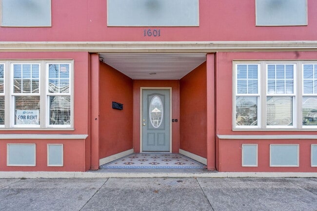 Photo - 1601 W Cary St Unit 1