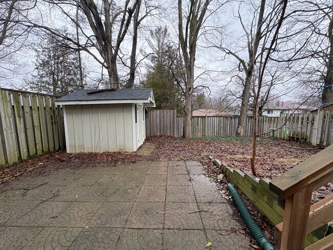 Photo - 136 Mooregate Crescent Kitchener Ontario N2M 2G1 Unité 2