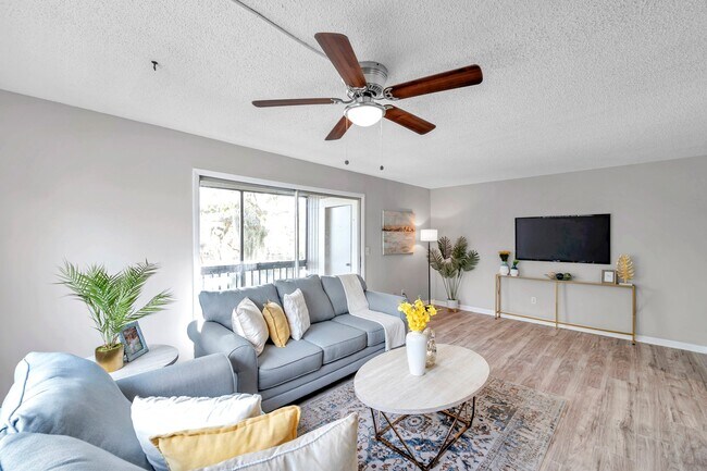 Photo - 6311 Newtown Cir Unit 6311 Newtown Cir. 11B1