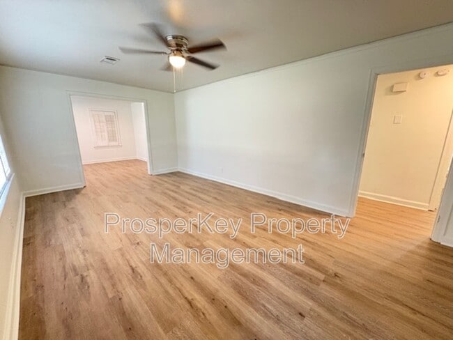 Photo - 703 Briarcliff Rd