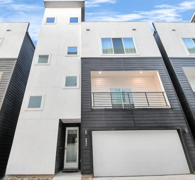 Photo - 502 Schweikhardt St