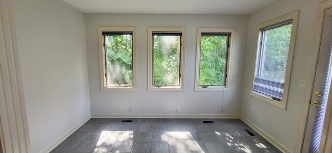 3015 Hedgerow Pass