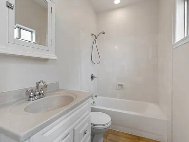 Photo - 1619 Fairview St Unidad 2