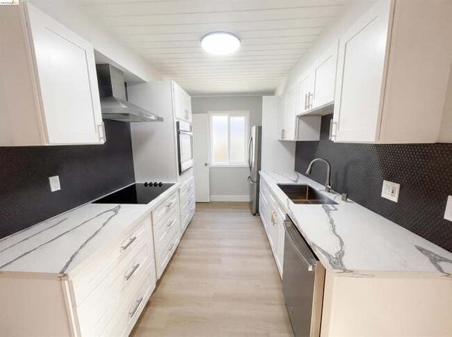 Photo - 2361 Oakmont Dr