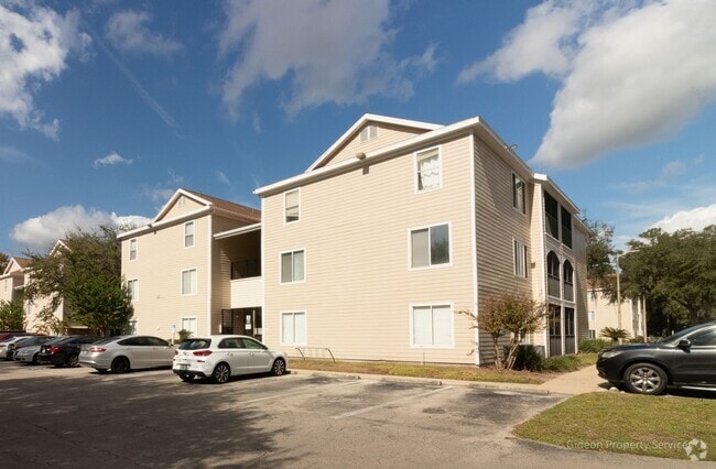 Building Photo - *3800 SW 20th Avenue - University Terrace ... Unit 206C Rental