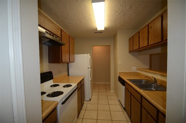 Photo - 56 Fallshire Dr