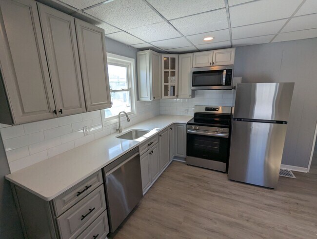 15 Main St Unit 1R