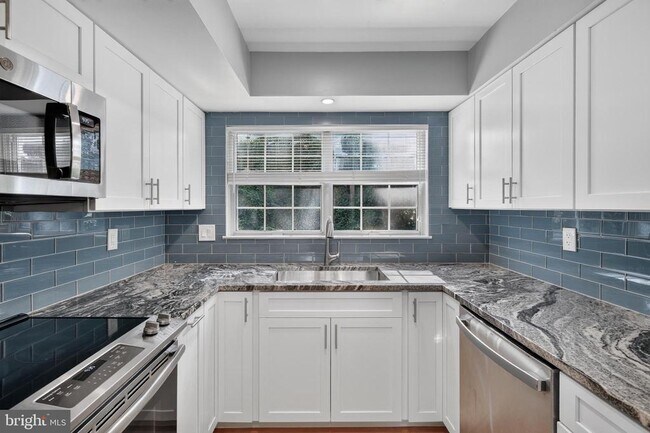 7742 New Providence Dr Unit 108