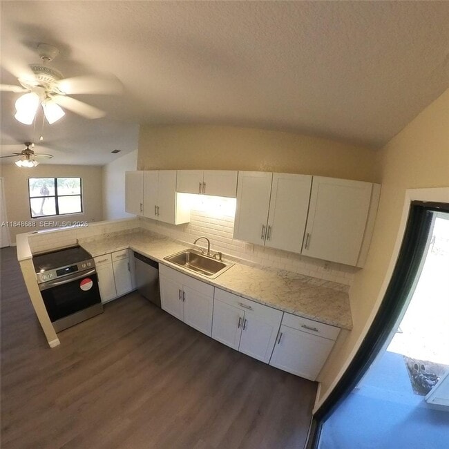 Photo - 21548 Seyburn Terrace