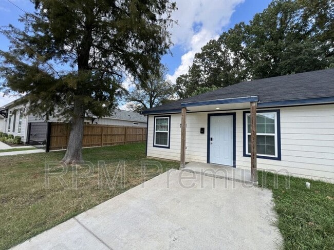Building Photo - 1573 Fig St Rental