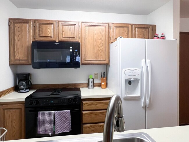 Photo - 380 E 11th Ave